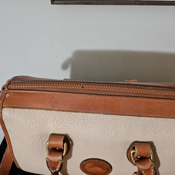 Vintage Dooney and bourke satchel - Picture 4 of 8